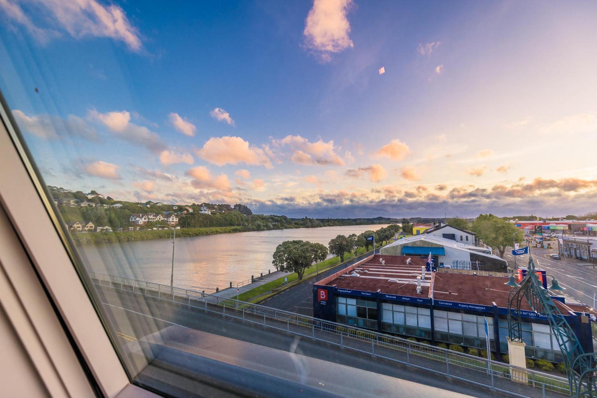 Johnston Apartments - Award-Winning Building, Your Unforgettable Stay 왕거누이 외부 사진