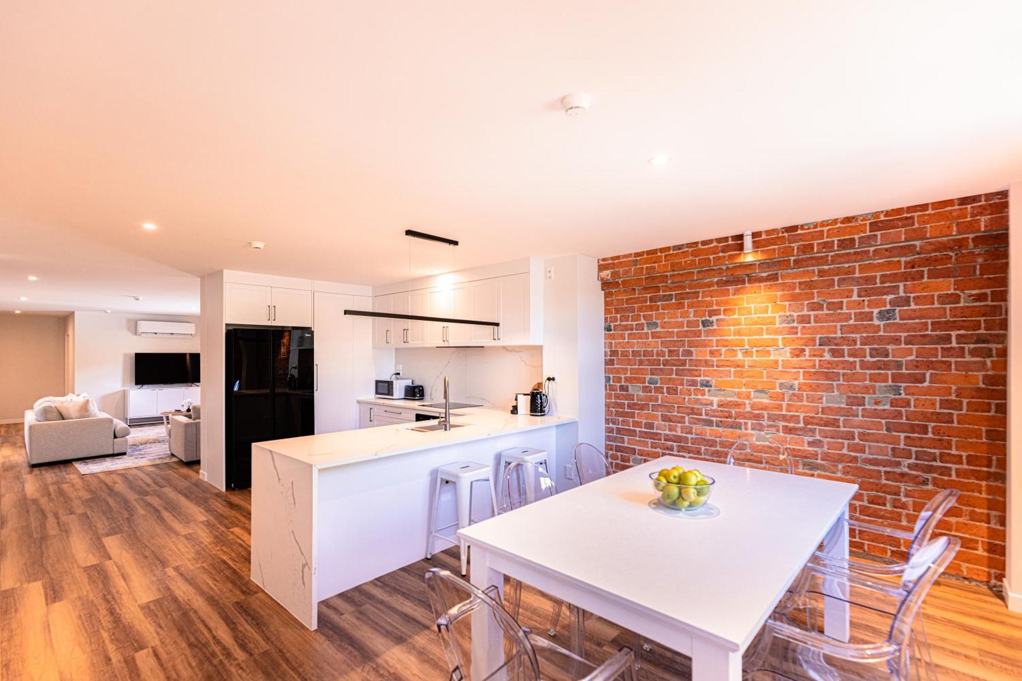 Johnston Apartments - Award-Winning Building, Your Unforgettable Stay 왕거누이 외부 사진