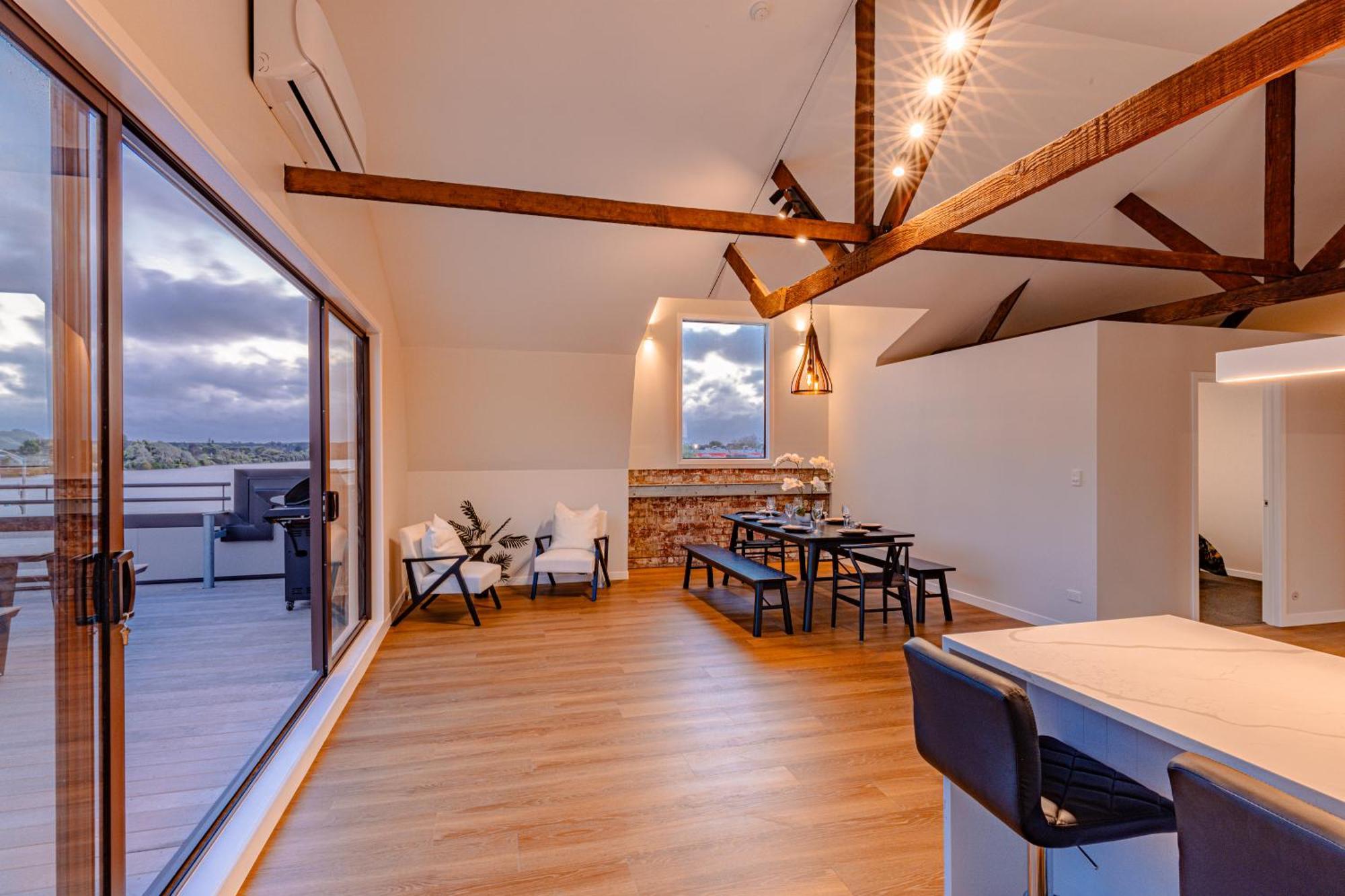 Johnston Apartments - Award-Winning Building, Your Unforgettable Stay 왕거누이 외부 사진