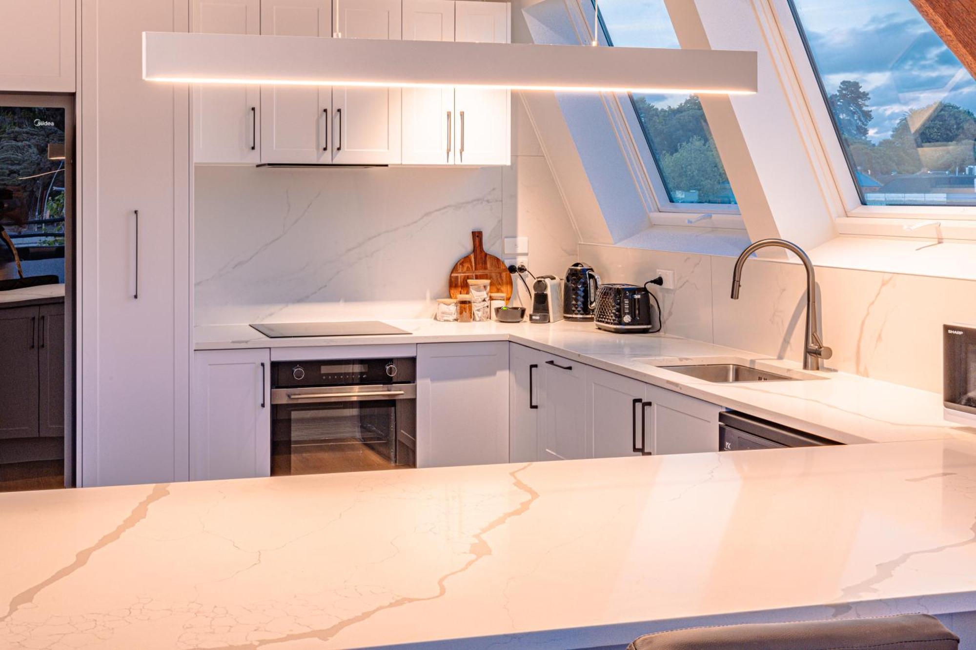 Johnston Apartments - Award-Winning Building, Your Unforgettable Stay 왕거누이 외부 사진